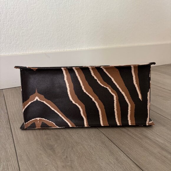 Chico’s Tiger Stripe Tote Handbag - NWT - Picture 4 of 6